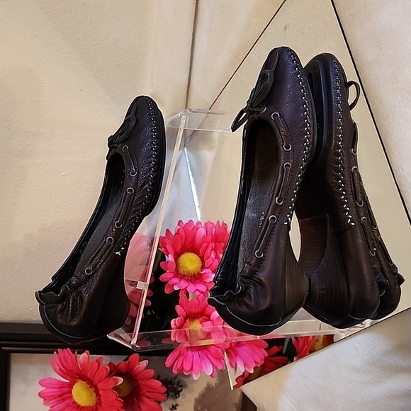 NEW Donald J. Pliner Buttery Leather Ballet Kitten Heel Brown Luxury Designer - Picture 4 of 15